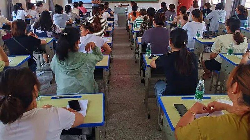 学历提升全包费用解析：揭秘合理预算与投资回报